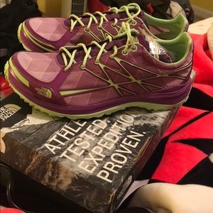 North face shoes. Never worn. Size 8